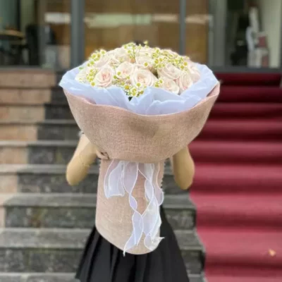 Bó hoa hồng kem 20 bông mix cúc tana tặng chúc mừng ý nghĩa