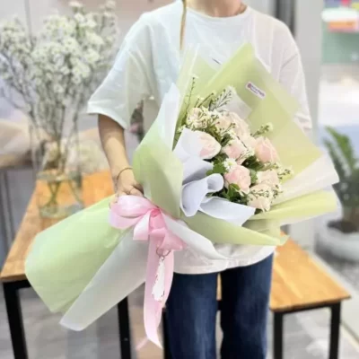 Hoa tặng Valentine's day - hồng kem mix thạch thảo trắng