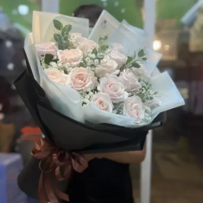 bo-hoa-hong-kem-mix-hoa-baby-trang-tang-sinh-nhat-phai-nu
