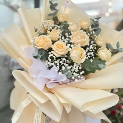 Bó hoa hồng trứng gà 13 bông mix baby tặng sinh nhật ý nghĩa