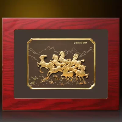 Tranh để bàn mã đáo thành công vàng lá 24k