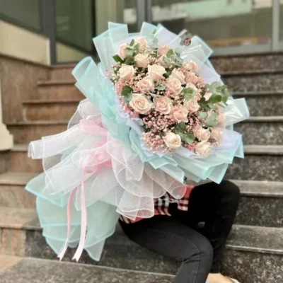 Bó hoa hồng kem 25 bông mix baby hồng tặng sinh nhật bạn gái ý nghĩa