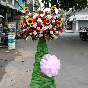Kệ hoa chúc mừng 15