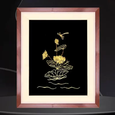 Tranh hoa sen mạ vàng mẫu mới