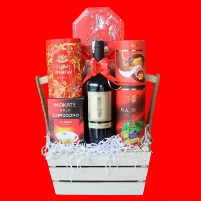 Giỏ Quà Tết Cao Rượu Bánh Kẹo Tông Đỏ