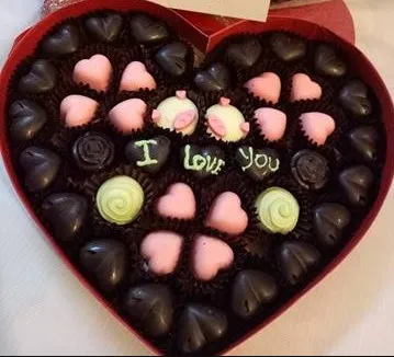 SOCOLA VALENTINE (52) 42v