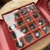 Socola Valentine hộp vuông 16 viên hình trái tim